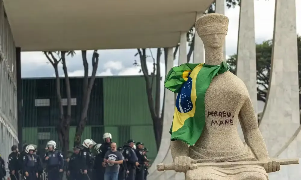STF autoriza prisão domiciliar para idosos condenados pelos atos de 8 de janeiro 