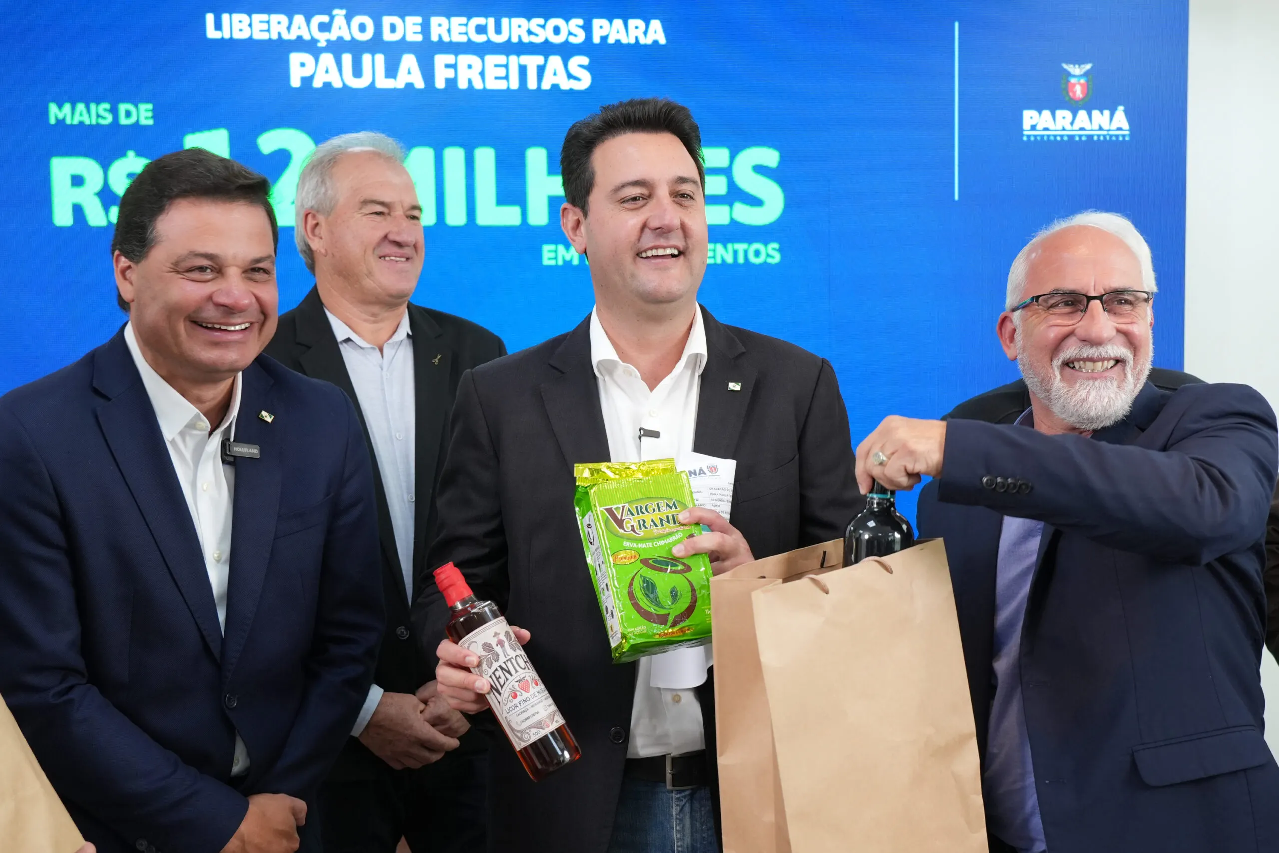 Paula Freitas recebe R$ 19 milhões em investimentos anunciados pelo Governo do Paraná 