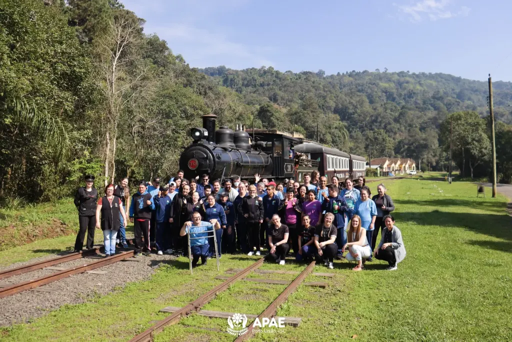 Sonho vira realidade: educandos da APAE embarcam no Trem das Etnias 
