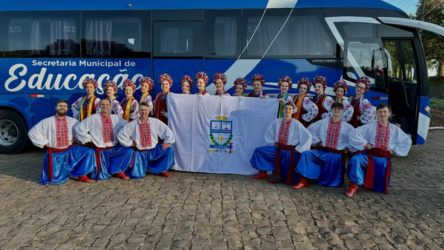 Folclore Ucraniano Kalena representa Porto União em encontro de danças em Arroio Trinta