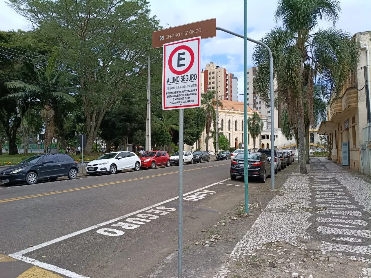 Mais segurança na porta das escolas com projeto Aluno Seguro