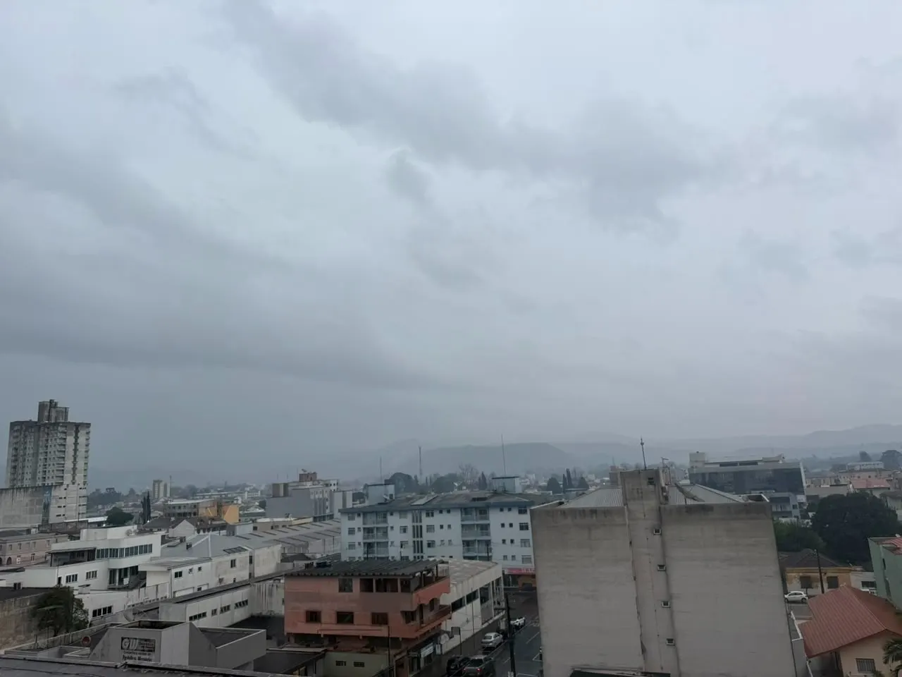 Defesa Civil de União da Vitória orienta moradores diante da previsão de temporais e ventos fortes