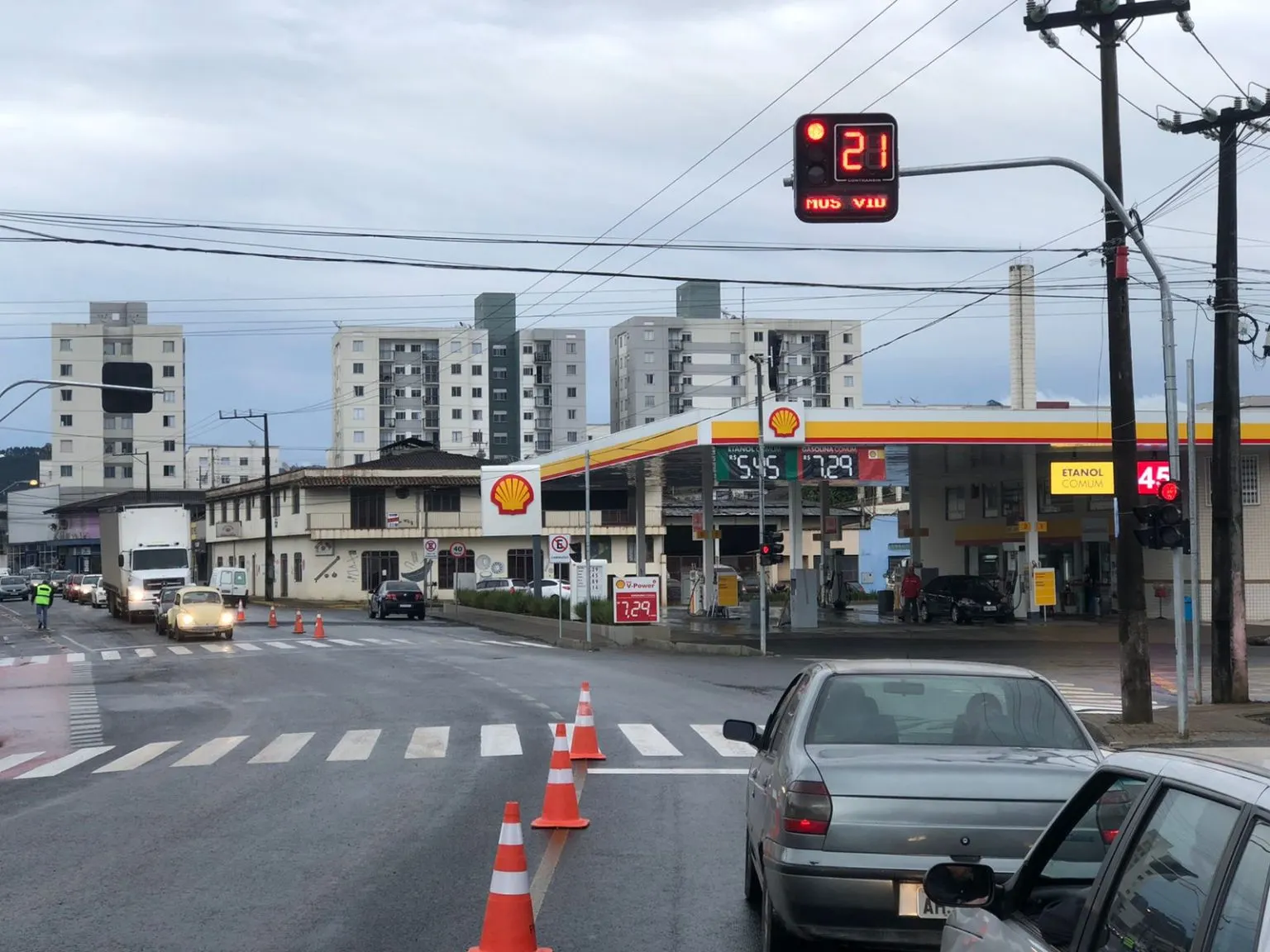 Semáforo no bairro Rocio está inoperante e exige atenção redobrada de motoristas
