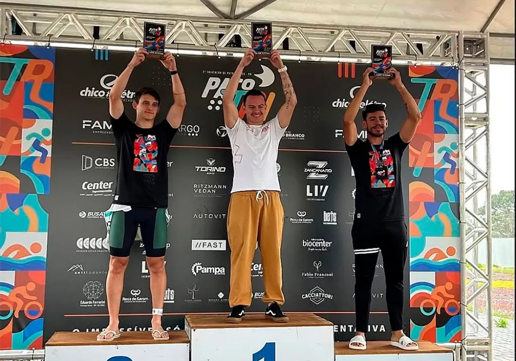 Professor do DME conquista 1º lugar em triathlon