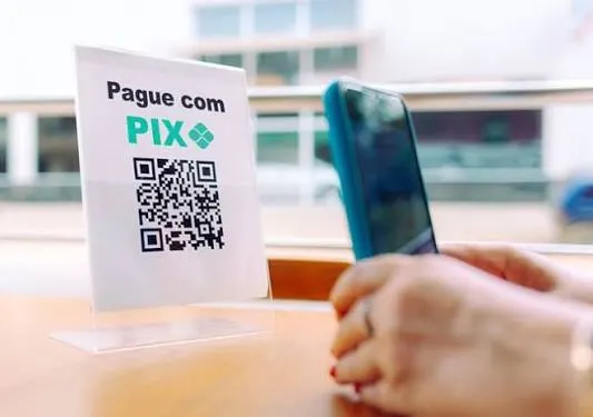Pix volta a funcionar após instabilidade afetar usuários neste domingo 