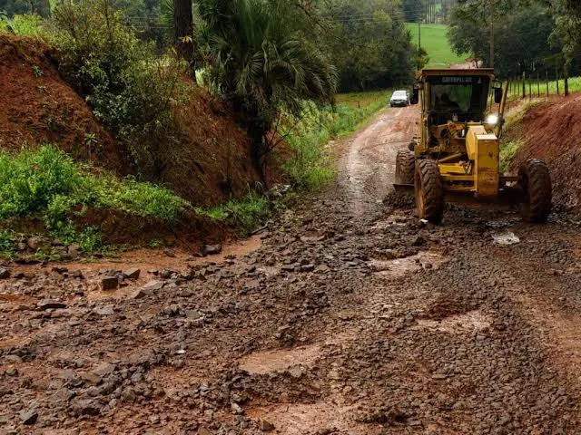 Chuva acumulada provoca danos em estradas do interior de Irieópolis