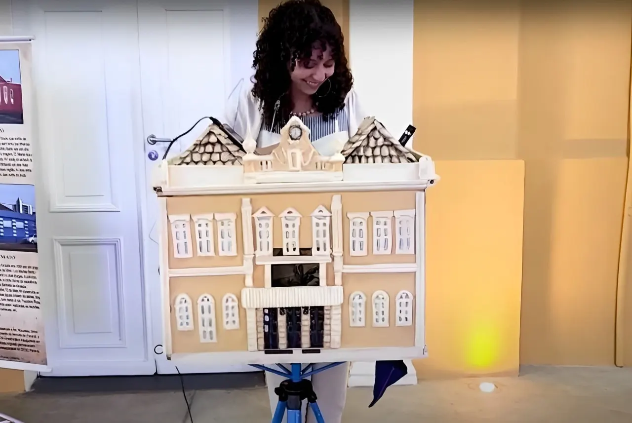 Teatro em miniatura encanta estudantes em União da Vitória com experiências únicas 