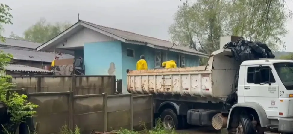 Rio Iguaçu sobe e Defesa Civil reforça atendimento às famílias em União da Vitória 