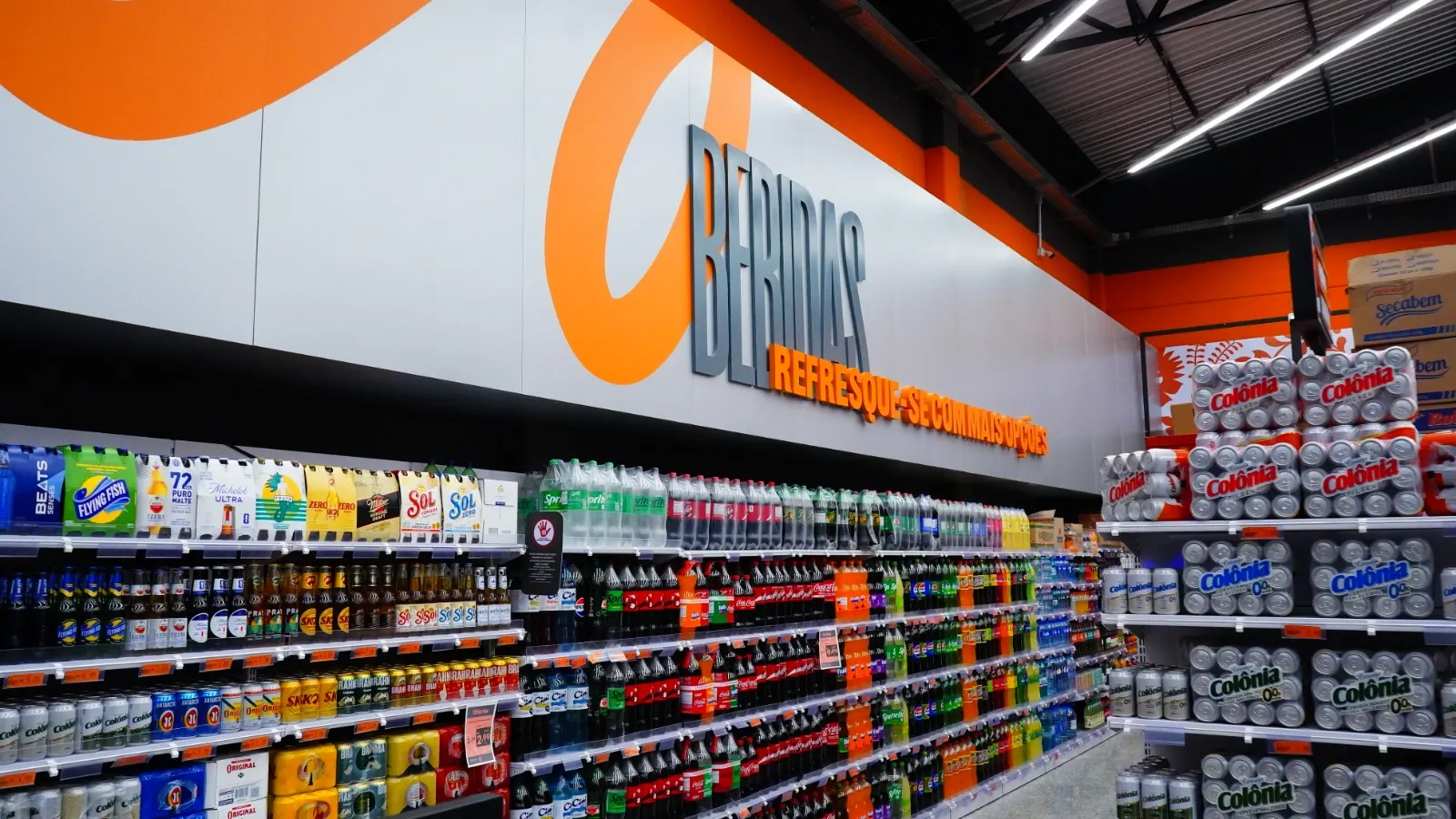 Bahniuk Supermercados inaugura nova loja em Mallet e apresenta nova identidade visual da marca