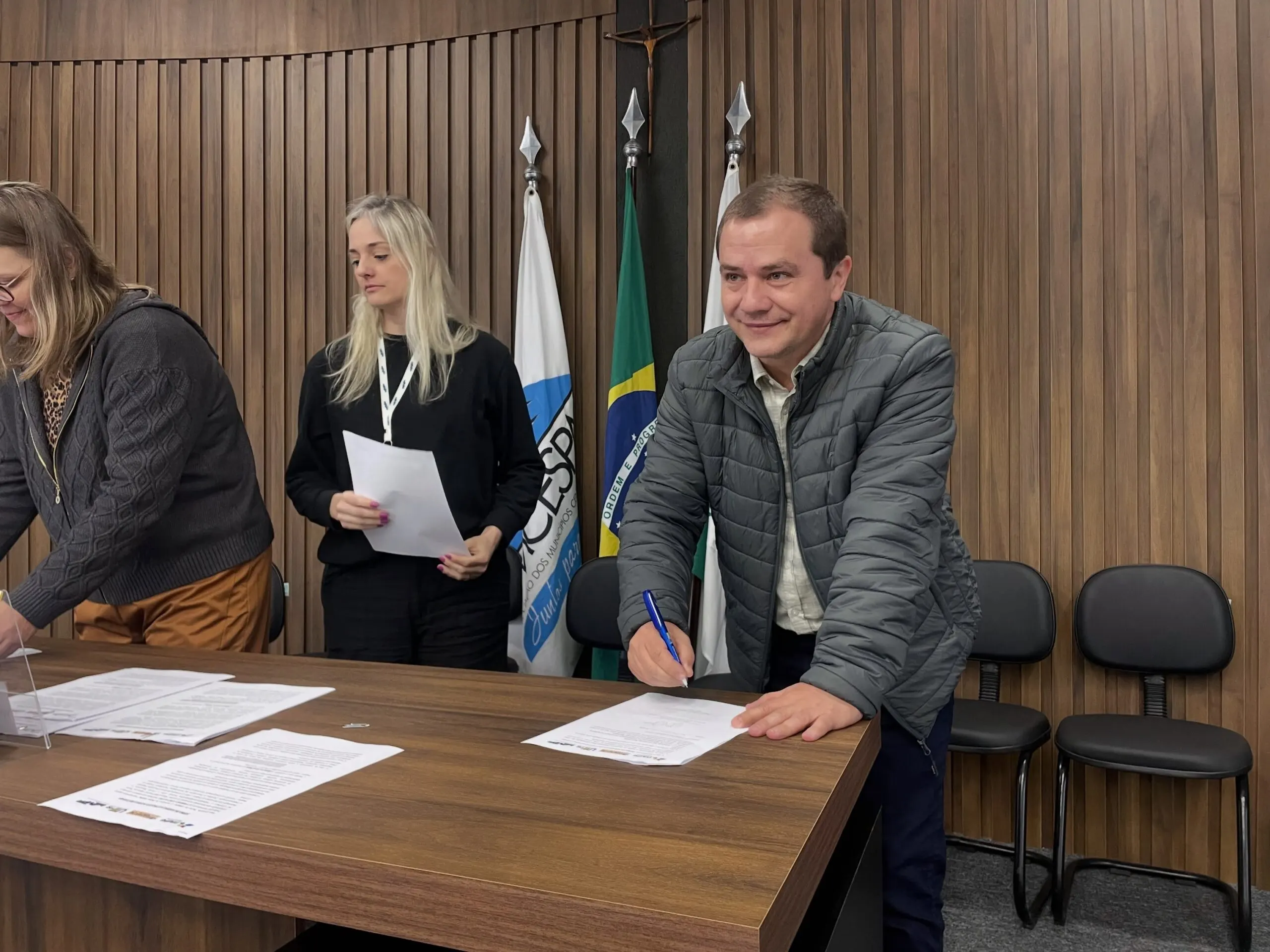 Prefeito de Porto Vitória participa do Aliança BIM Paraná em Irati 